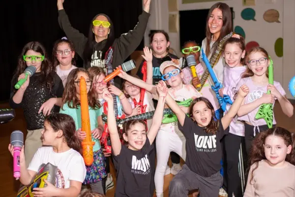 Group disco dance at MOUVE camp