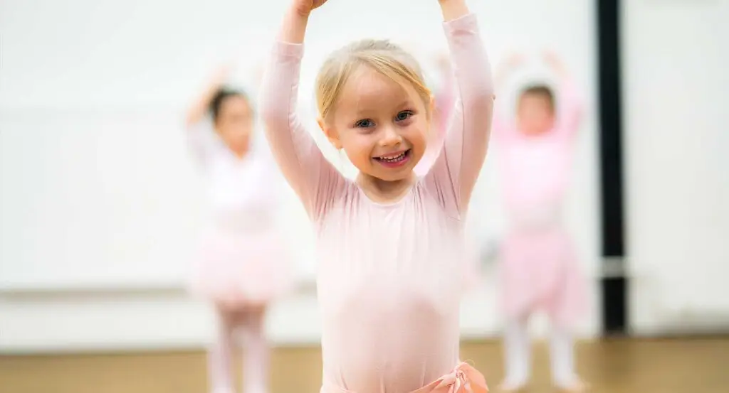 MOUVE® Ballet classes for kids and Talented Tots